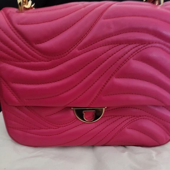 Salvatore Ferragamo Lexi Shoulder bag - Picture 1 of 8